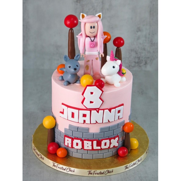 Roblox cake for a 8 years old girl Vanilla strawberry 🍓 flavour #no... |  TikTok