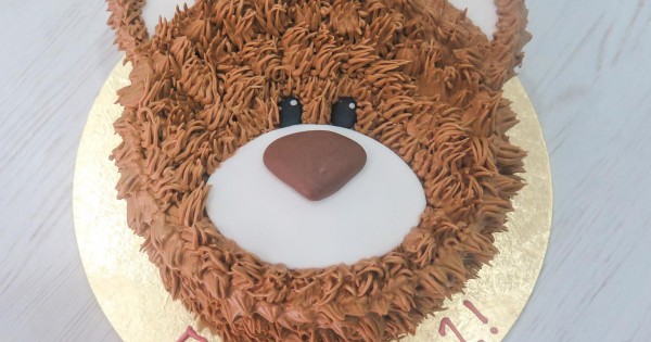 JiMi's Cakes - Kitkat Teddy Bear Chocolate cake....... | Facebook