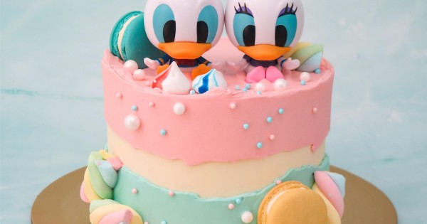 Donald & Daisy Inspired Fault Line Cake (Expedited)