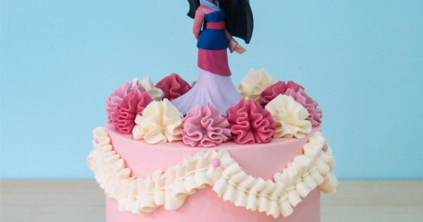 Princess Mulan - Decorated Cake by ZuccheroCreativo - CakesDecor