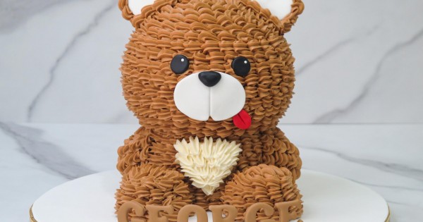 Pretty Cake Decorating Designs We've Bookmarked : Teddy Bear Baby Birthday  Cake
