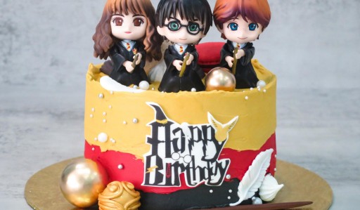 40 The Magical Harry Potter Cake Ideas : Four Tier Cake Harry