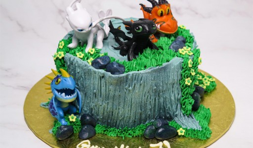 Dragon Cake | Farah's Dessert Heaven – FARAH'S DESSERT HEAVEN