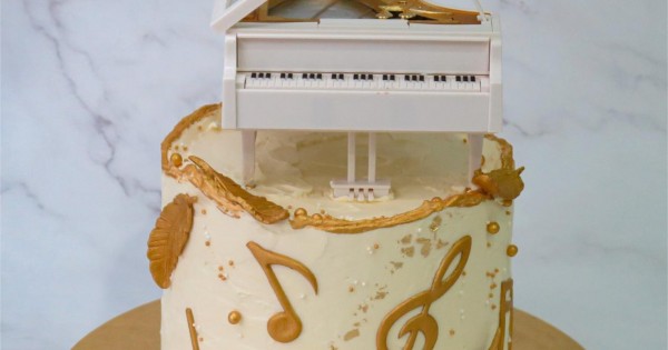 Grand-Pop's 100TH Birthday Cake! Huntsman of the Colchester Garrison  Beagles! GF | Arty Bakes