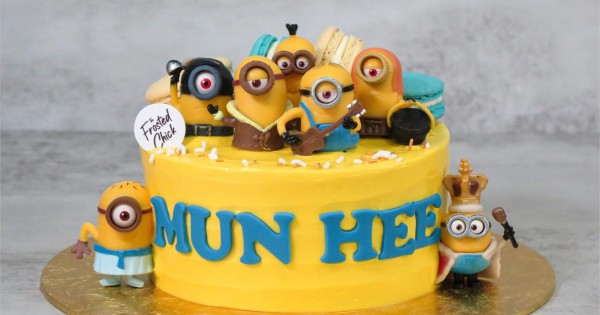 minion birthday cake