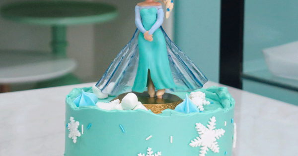 Elsa Cake - Cupcake Boutique