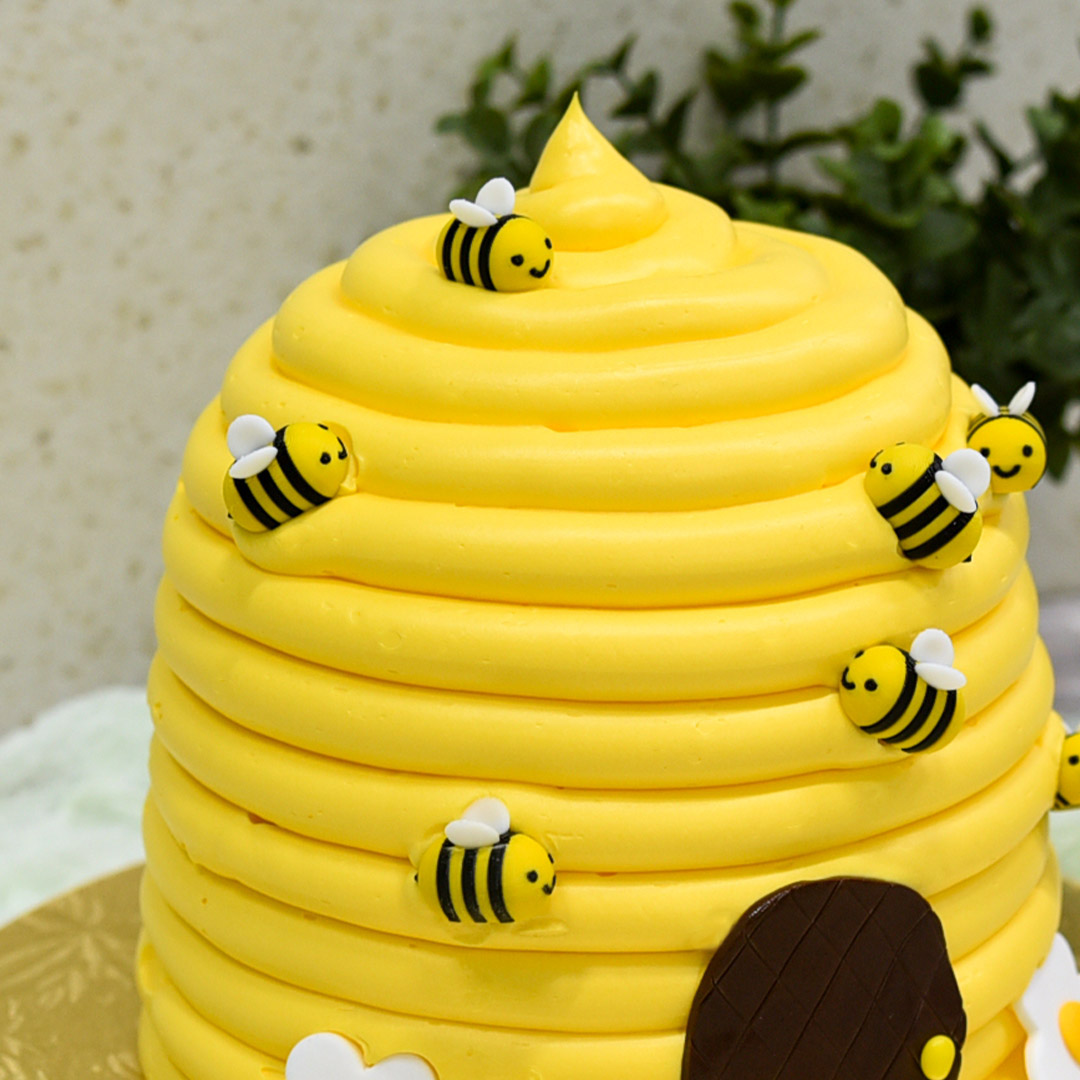 beehive cake close up side