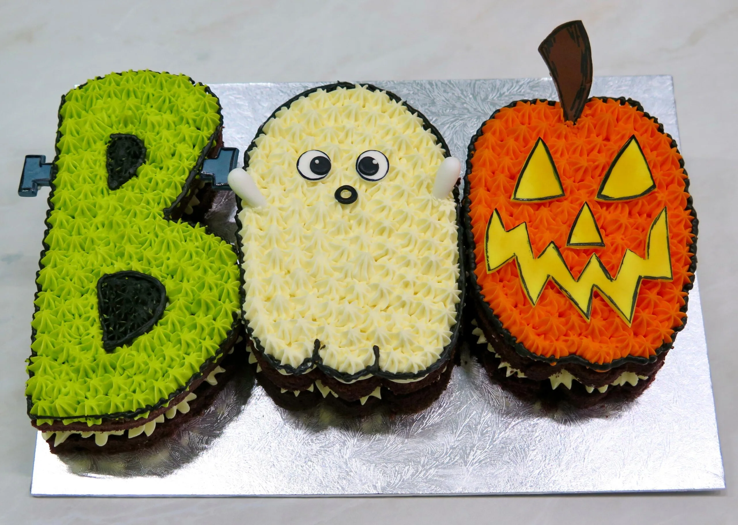 Halloween Spoopy Letters Cake