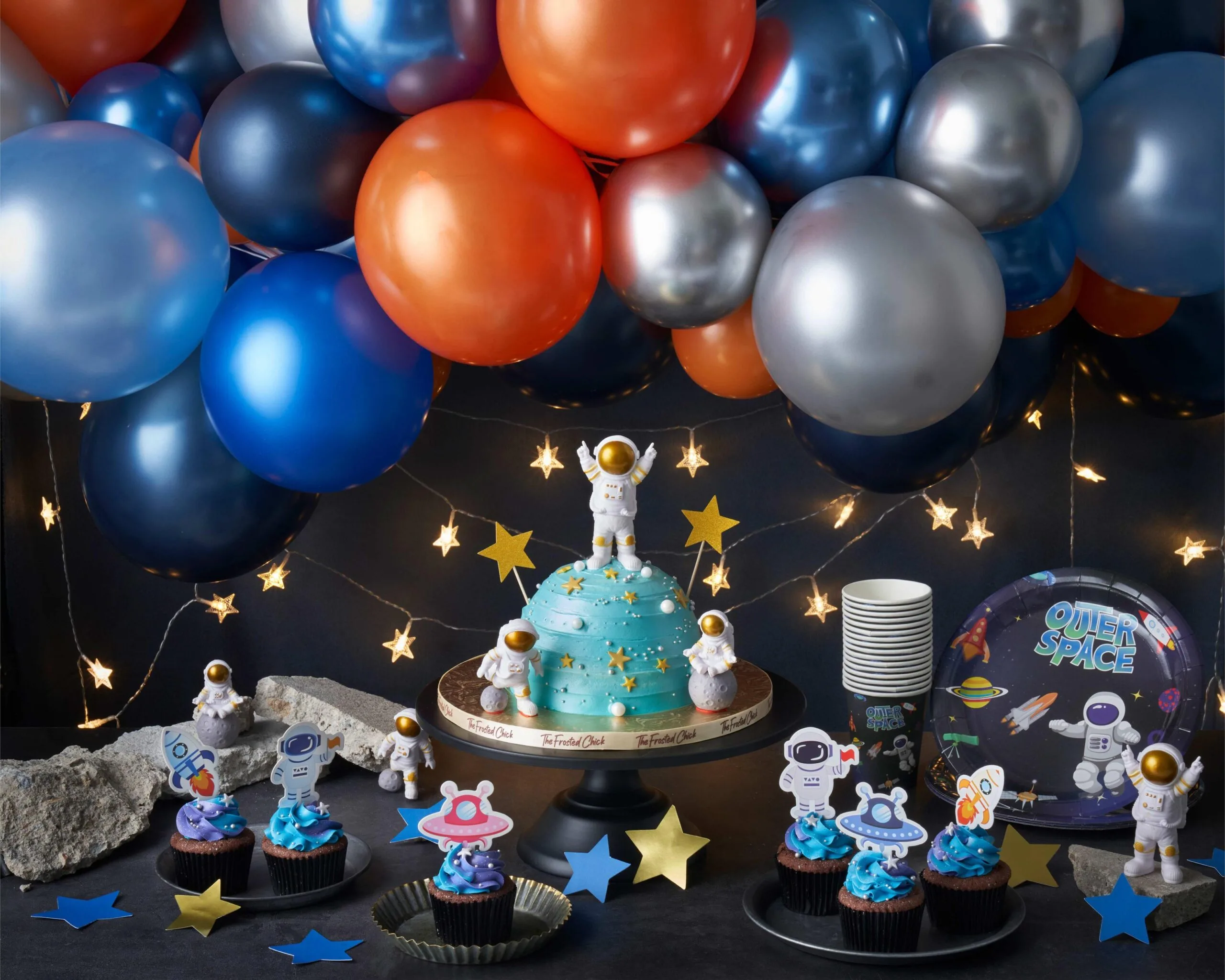 Outer Space Bundle (Cake + Cupcakes)
