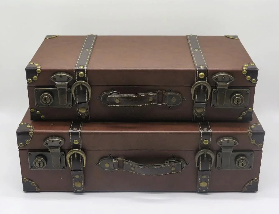 (RENTAL) Vintage Brown Suitcase
