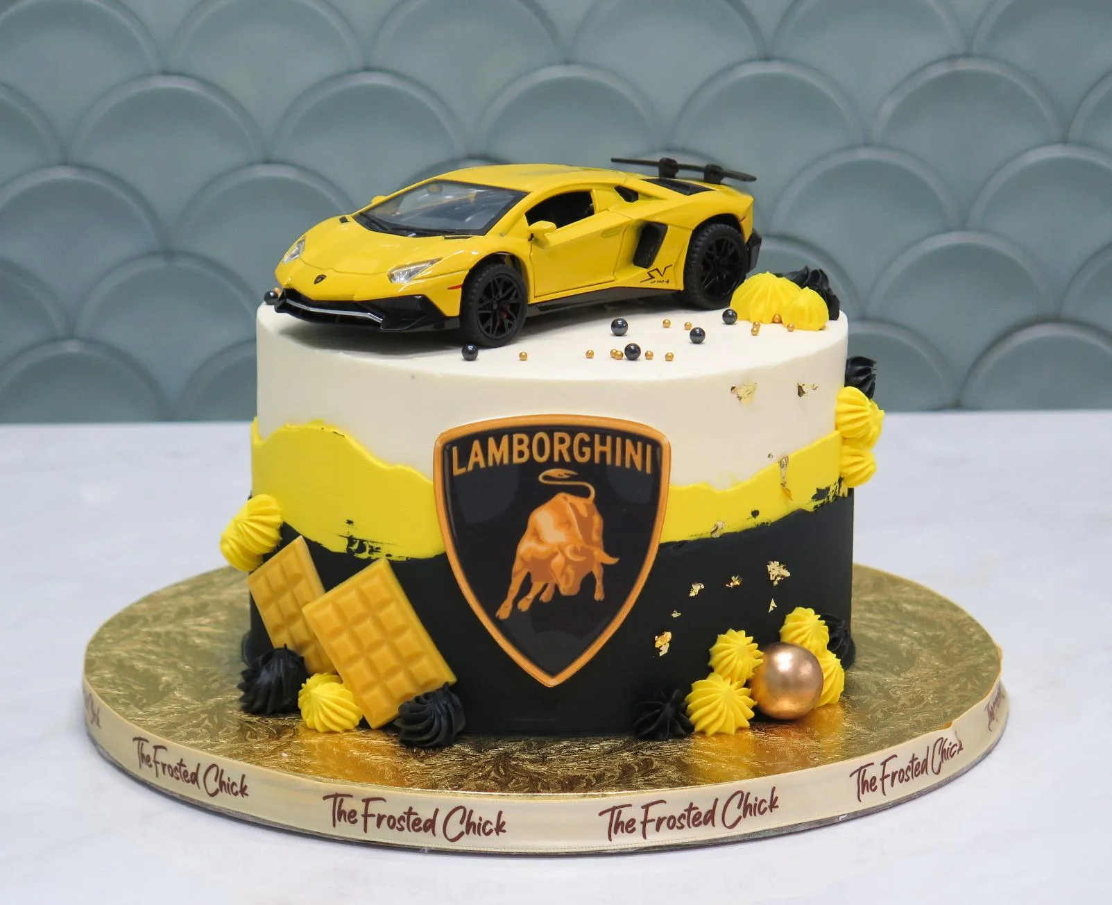 Lamborghini Huracan Cake