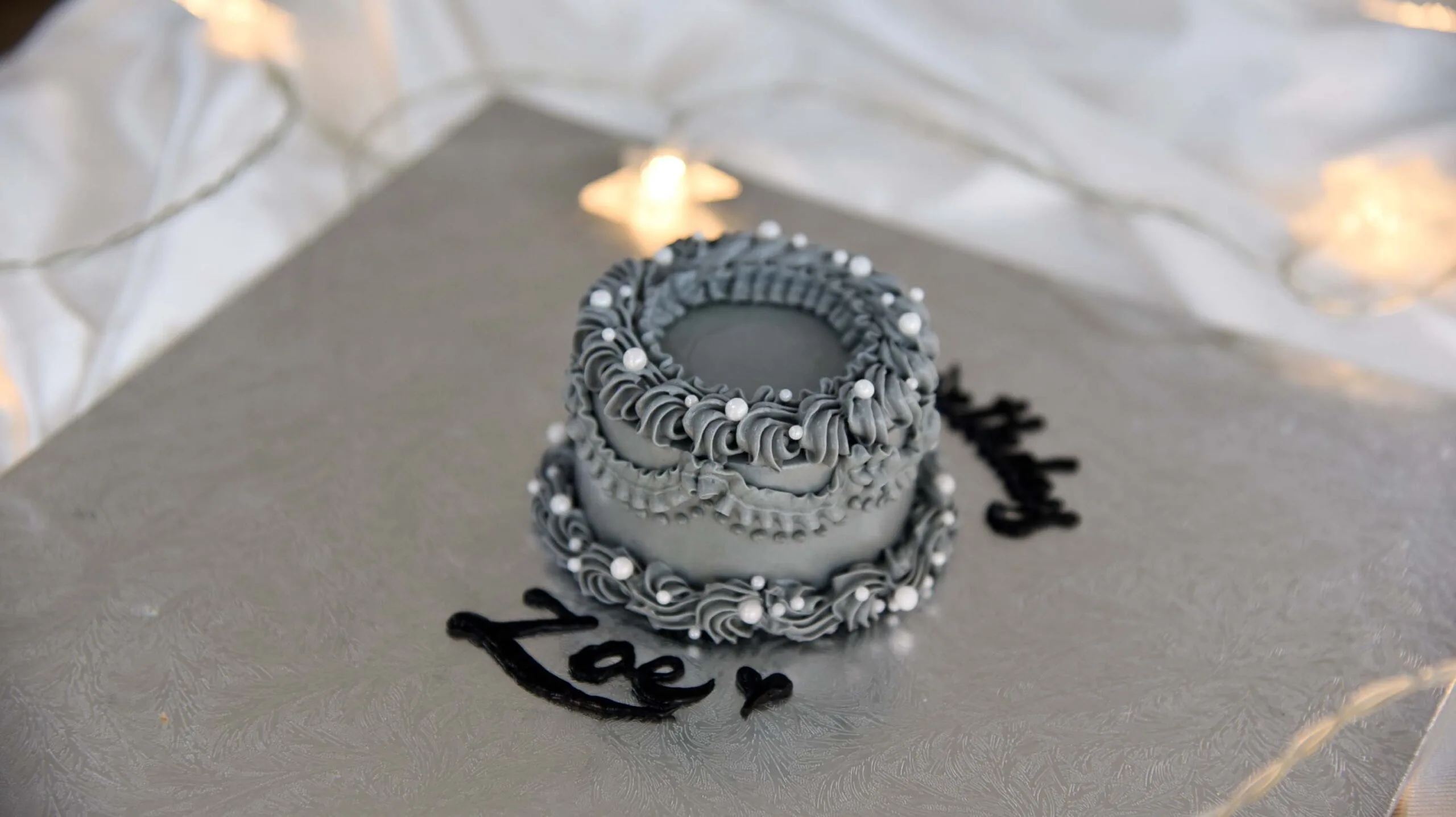 Mini 'Diet Cake' - Minimalist Grey