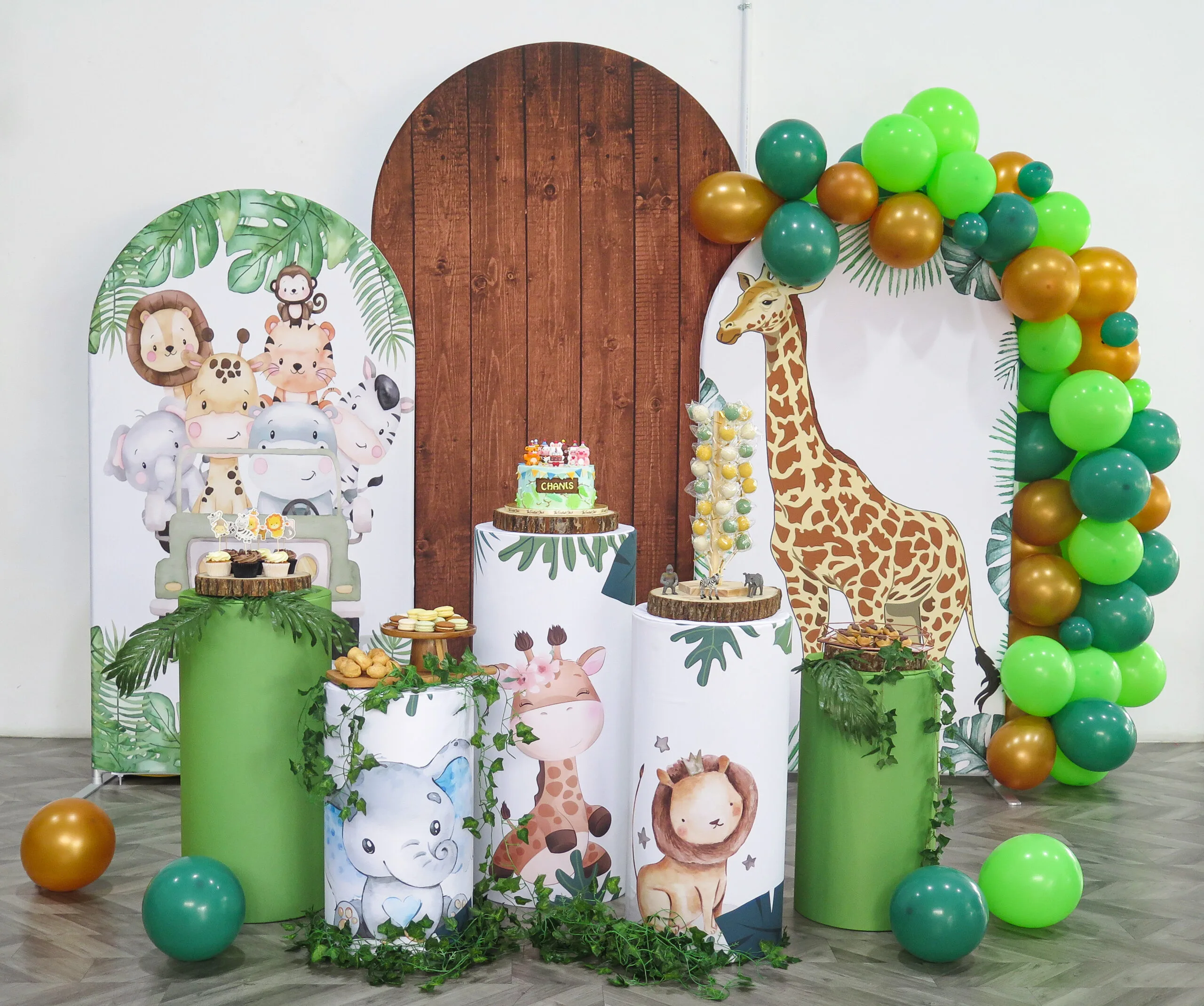 Themed Plinth Set Up (Upsize)