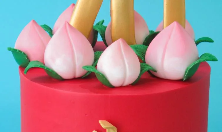 (Add On) Fondant Shou Tao Longevity Peaches (2pc)