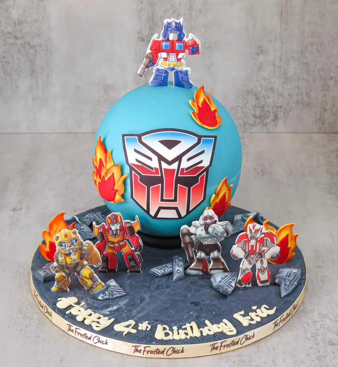Transforming Robot Assemble Piñata Bomb