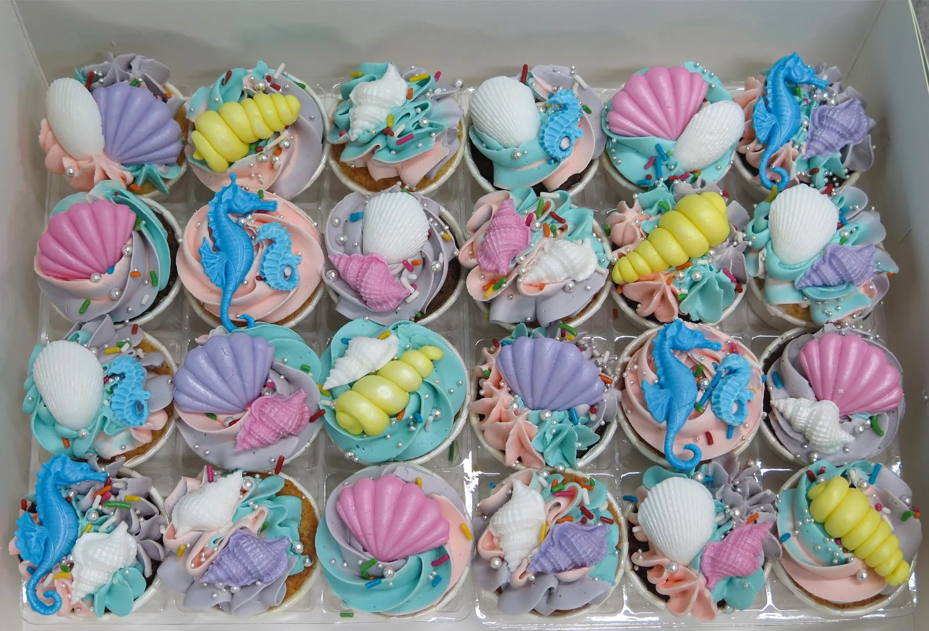 Under The Sea Seashells Mini Cupcakes (Per 2 Dozen)