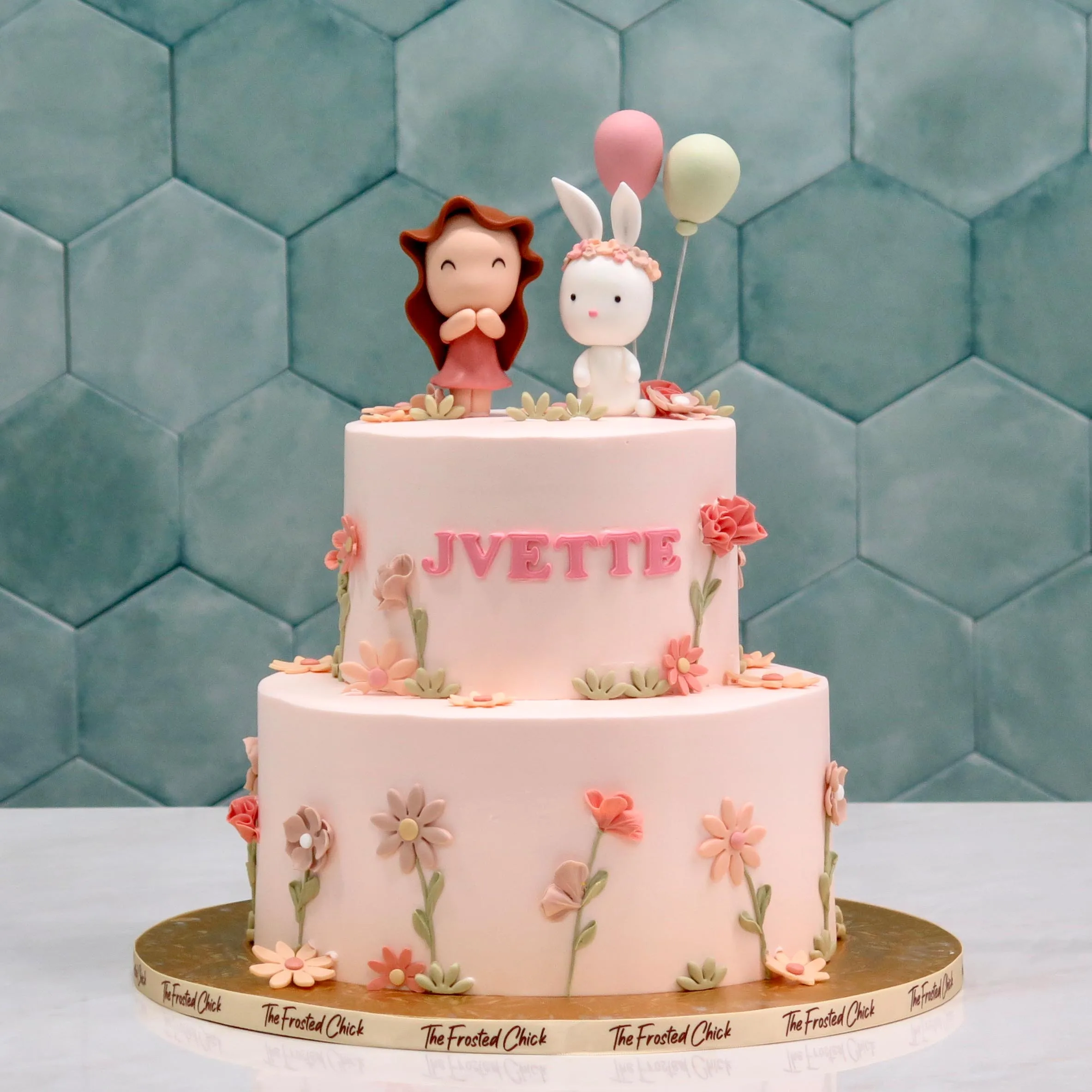 Minimalist Girl x Bunny Floral Cake