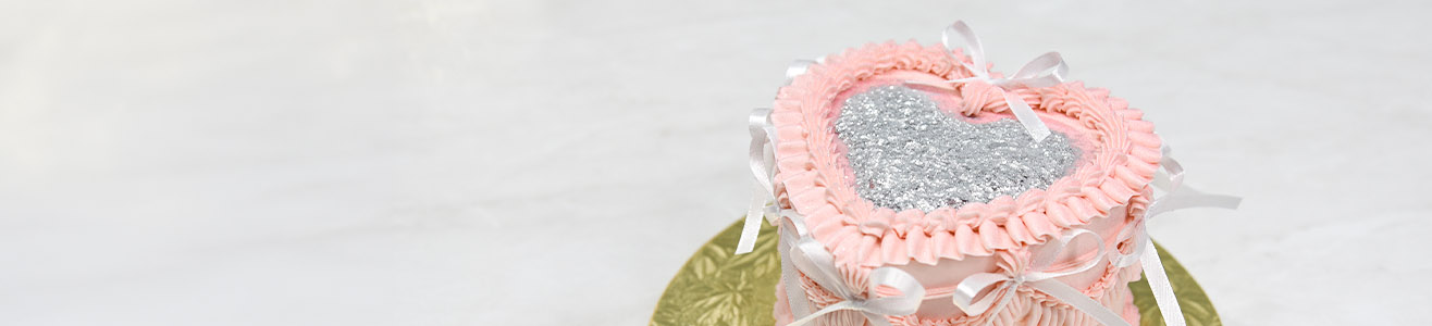 glitter heart cake