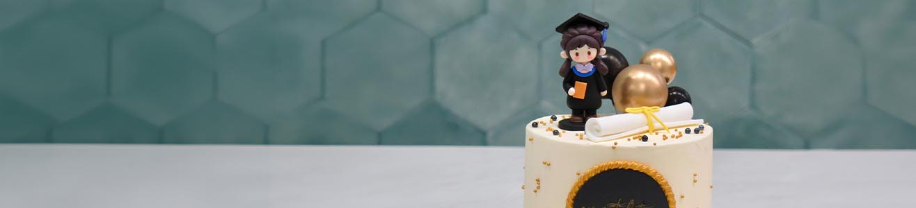 graduation cake