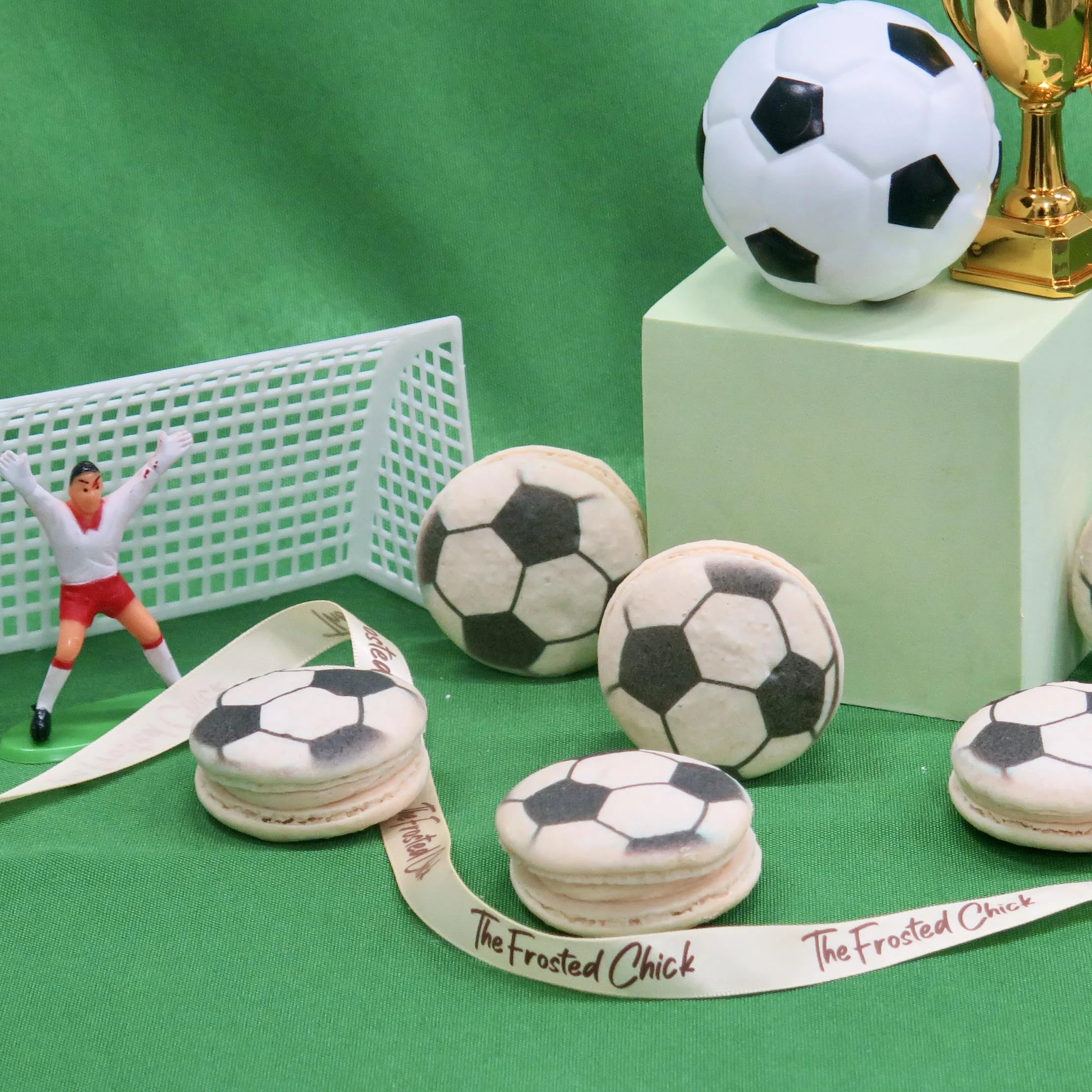 soccer macaron
